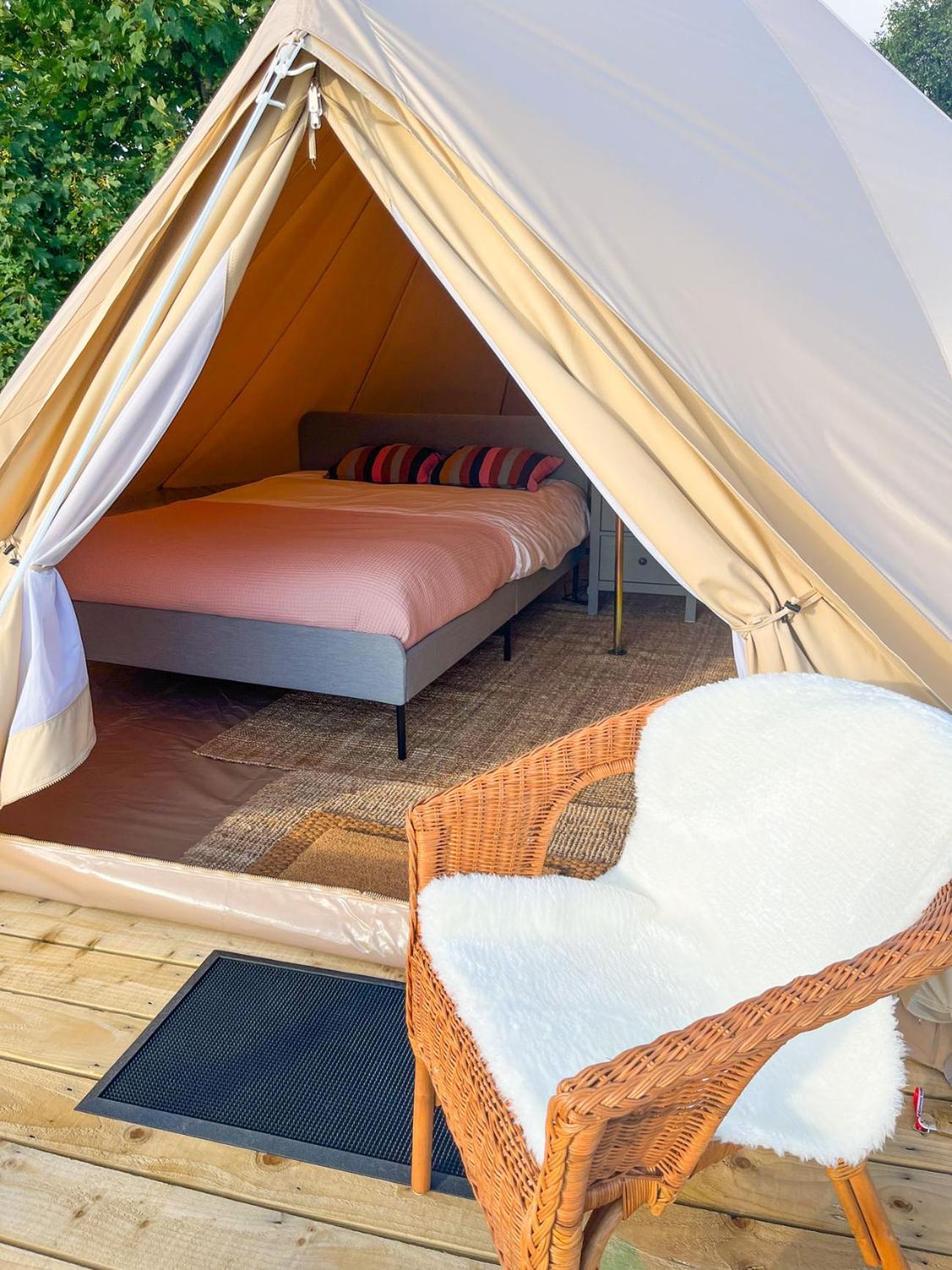 Glamping Tent 5 * Na Clocha Liatha